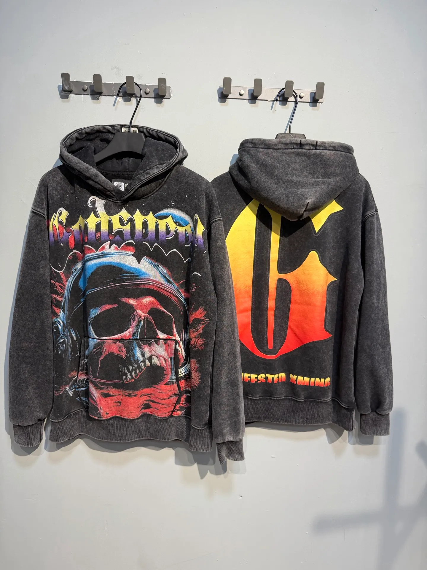 G 6605# Washed and distressed Black/Washed postal green I In Stock real shot Godspeed cross-border American rock street washed Retro style hooded pocket sweatshirt (high-definition printing) Fabric (fabric): High-density cotton washed sweatshirt plus velvet and thickened Weight Sizes (size): S-M-L-XL Color (colour): Washed and distressed Black/Washed postal green